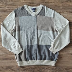 EUC Men's Neutral Colorblock Sweater